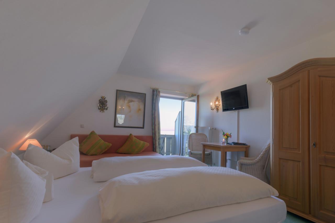 Hotel "Malerwinkel" Gmbh Seeon-Seebruck Zimmer foto