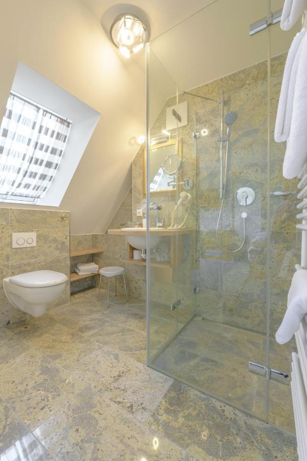 Hotel "Malerwinkel" Gmbh Seeon-Seebruck Zimmer foto