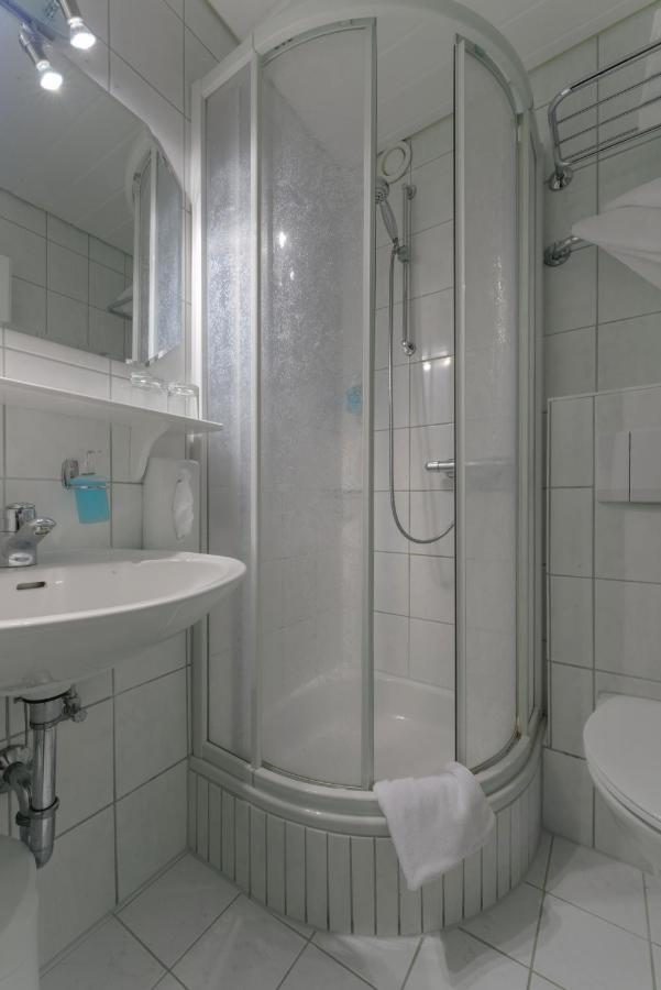 Hotel "Malerwinkel" Gmbh Seeon-Seebruck Zimmer foto