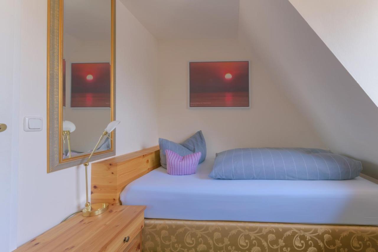 Hotel "Malerwinkel" Gmbh Seeon-Seebruck Zimmer foto