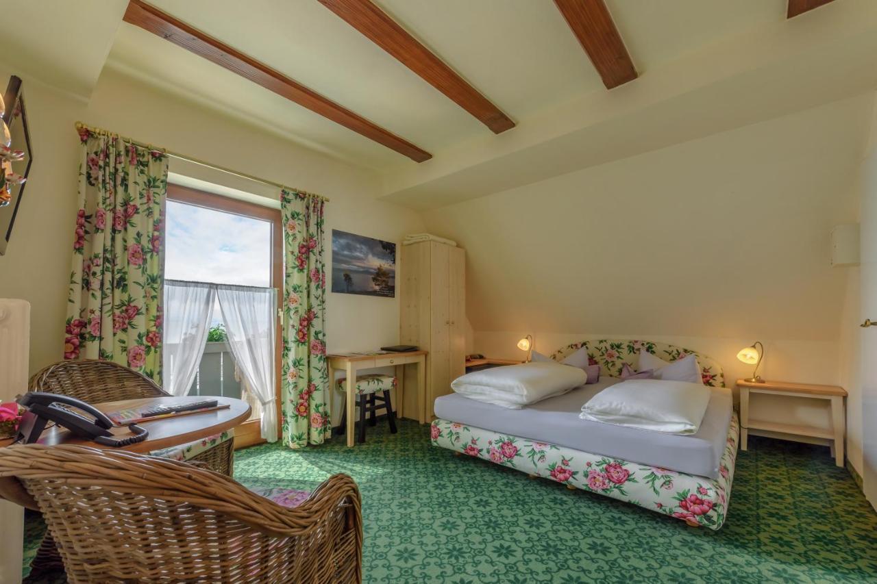 Hotel "Malerwinkel" Gmbh Seeon-Seebruck Zimmer foto