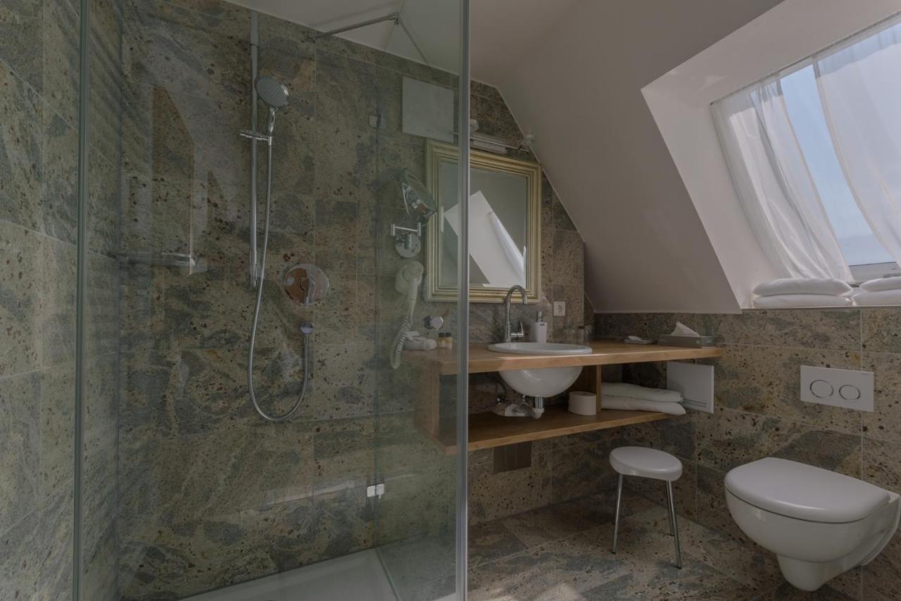 Hotel "Malerwinkel" Gmbh Seeon-Seebruck Zimmer foto