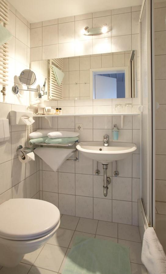 Hotel "Malerwinkel" Gmbh Seeon-Seebruck Zimmer foto